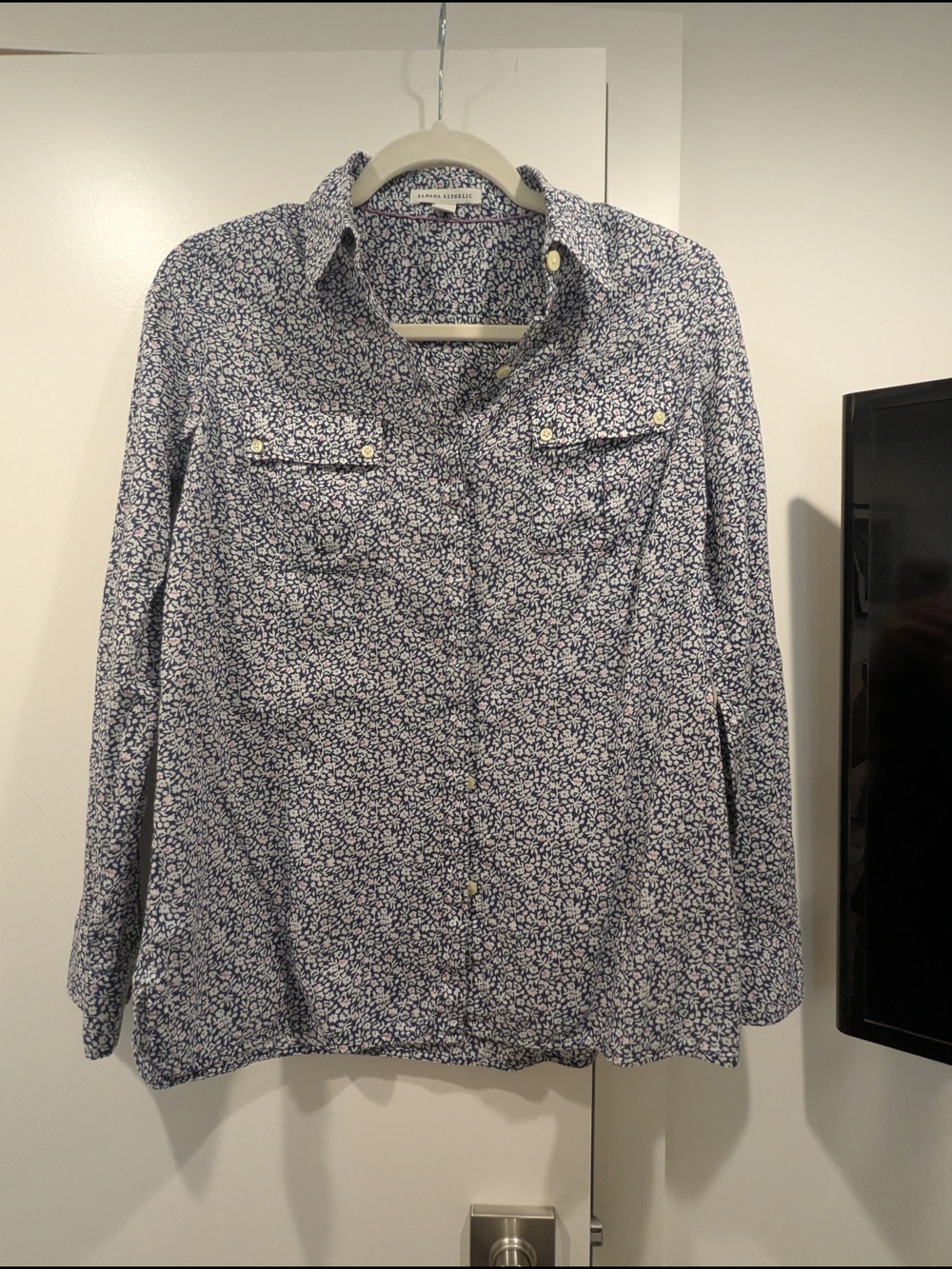 Banana Republic Blue and White Floral Button-Down Shirt